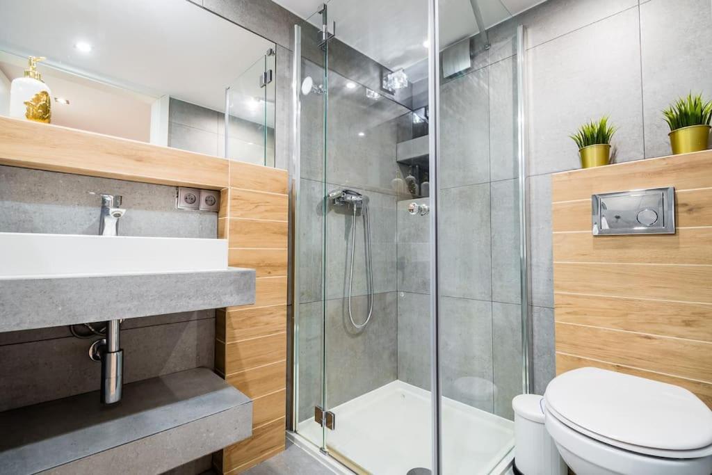 Royal City Apartment 40 M2 Kraków Exteriör bild
